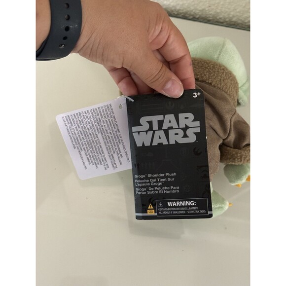 DISNEY PARKS "STAR WARS" GROGU MANDALORIAN BABY YODA MAGNETIC SHOULDER PLUSH NEW - Picture 4 of 5